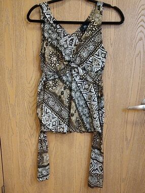 IZ Byers Y2K Sleeveless Brown and Gold Boho Top